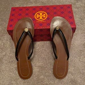 Fabulous Terra Vegan Leather Tory Burch Thong !!!